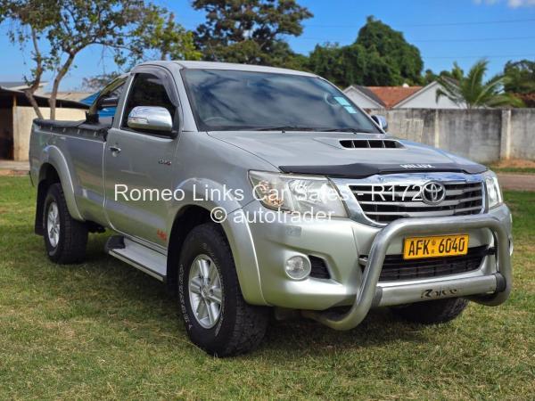 2013 - Toyota  Hilux