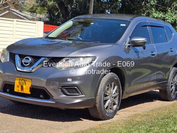 2017 - Nissan  X-Trail