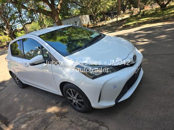 2016 - Toyota  Vitz
