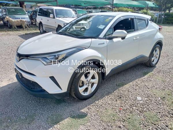 2019 - Toyota  CH-R