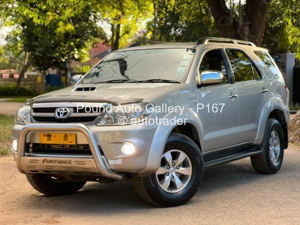 2010 - Toyota  Fortuner