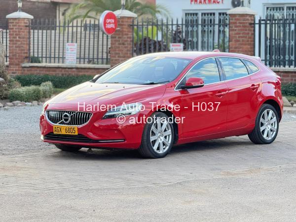 2018 - Volvo V40 2018 - Volvo V40