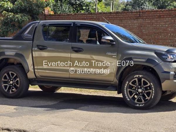2023 - Toyota  Hilux