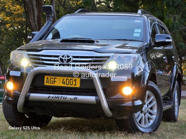 2013 - Toyota Fortuner 2013 - Toyota Fortuner