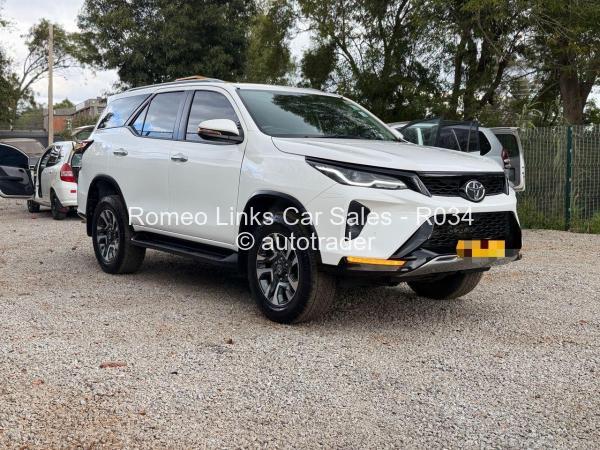 2023 - Toyota Fortuner 2023 - Toyota Fortuner