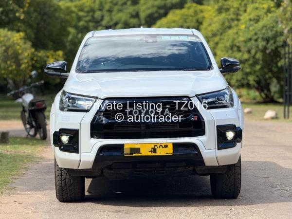 2022 - Toyota  HILUX REVO