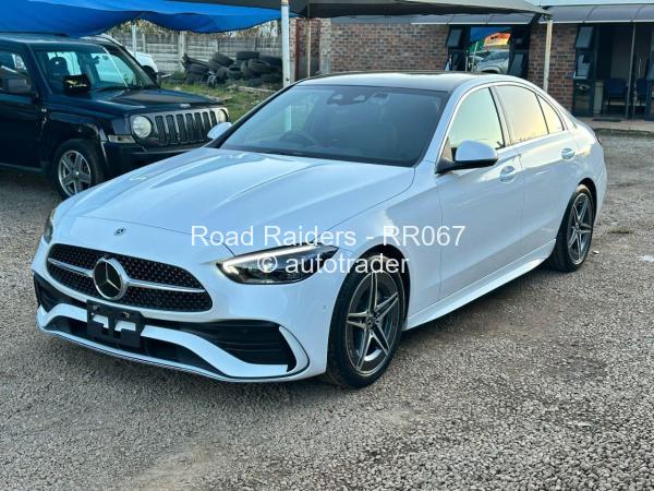 2022 - Mercedes Benz C200