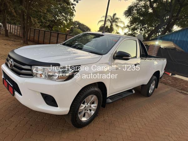 2017 - Toyota  HILUX REVO