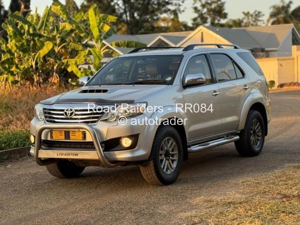 2013 - Toyota Fortuner 2013 - Toyota Fortuner