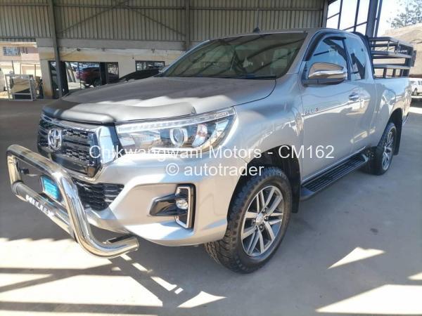 2016 - Toyota  Hilux