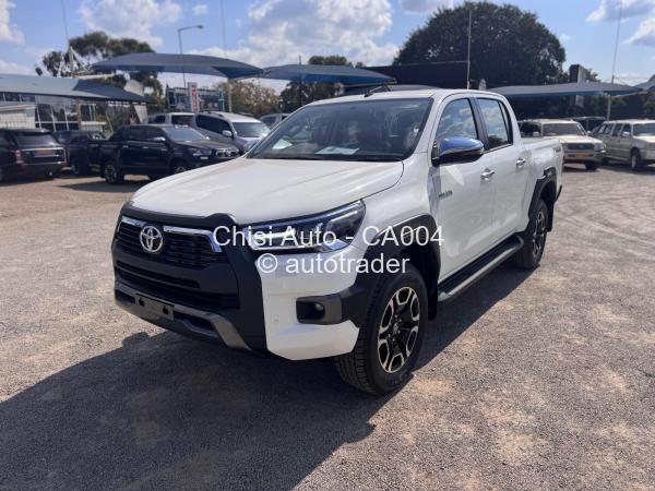 2025 - Toyota  HILUX REVO