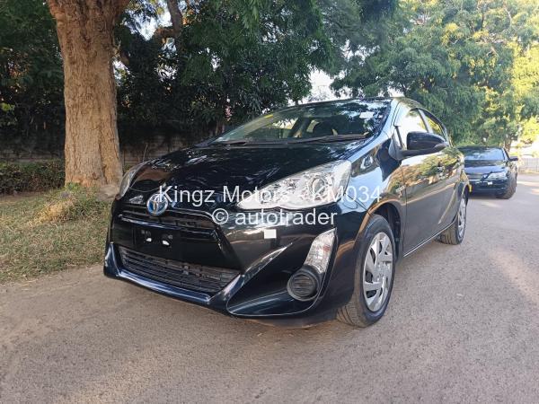 2015 - Toyota  Aqua