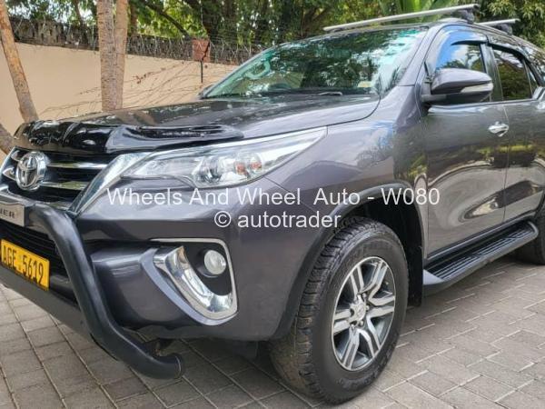 2017 - Toyota  Fortuner