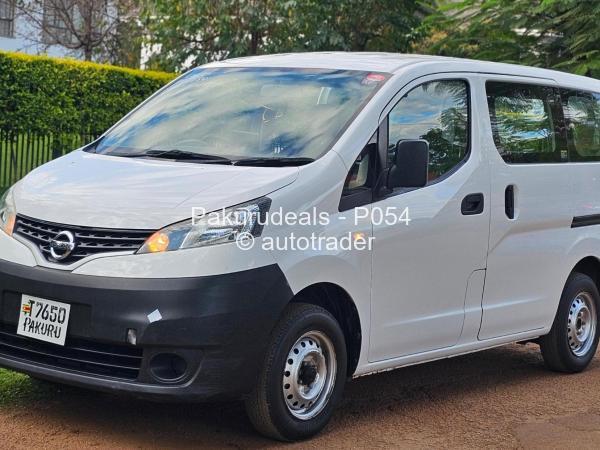 2015 - Nissan  NV200