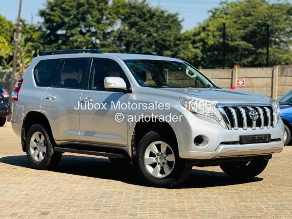 2015 - Toyota  Land Cruiser Prado