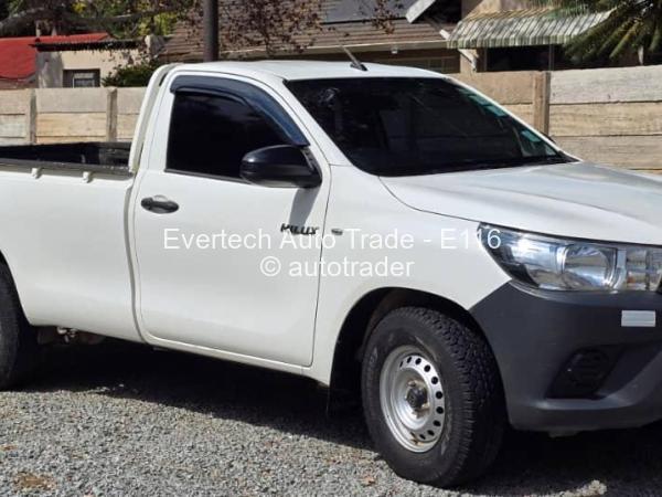 2017 - Toyota  Hilux