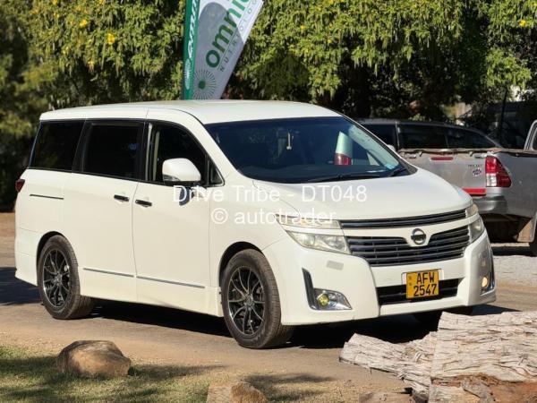 2013 - Nissan  Elgrand