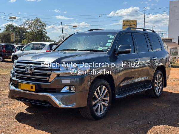 2019 - Toyota Land Cruiser 2019 - Toyota Land Cruiser