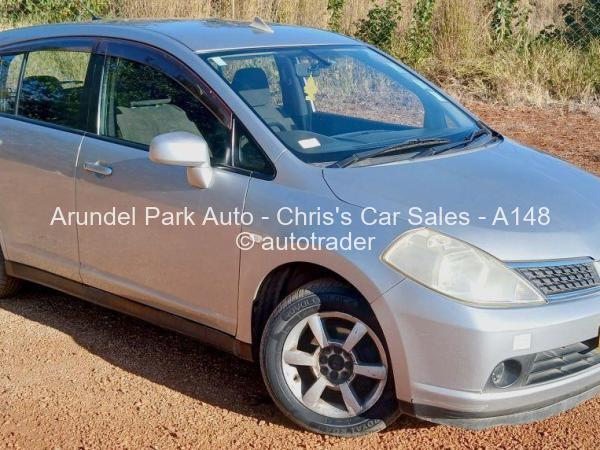 2004 - Nissan  Tiida
