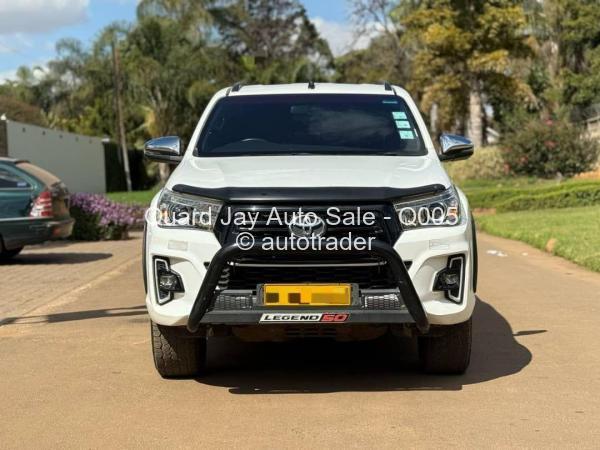 2020 - Toyota  Hilux