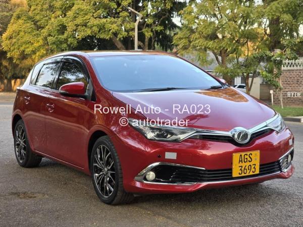 2017 - Toyota  Auris