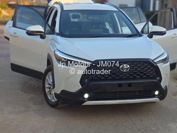 2022 - Toyota  Corolla Cross