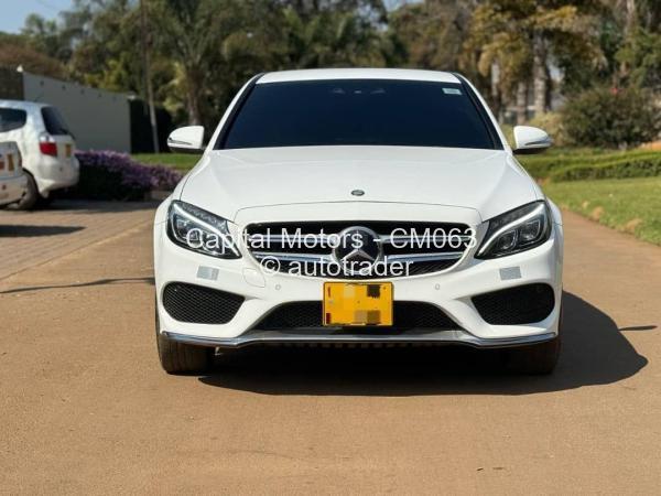 2015 - Mercedes Benz C200