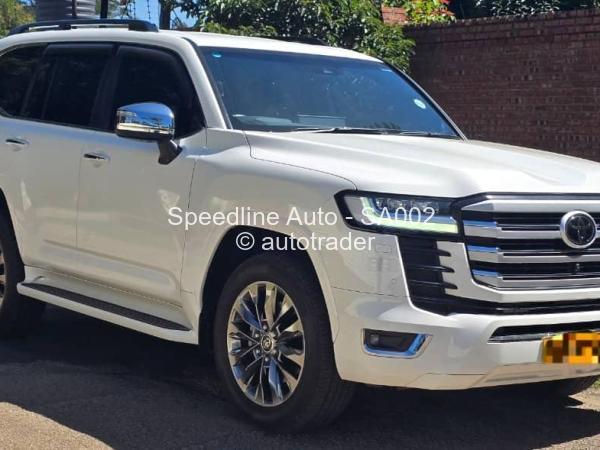 2023 - Toyota  Land Cruiser 300
