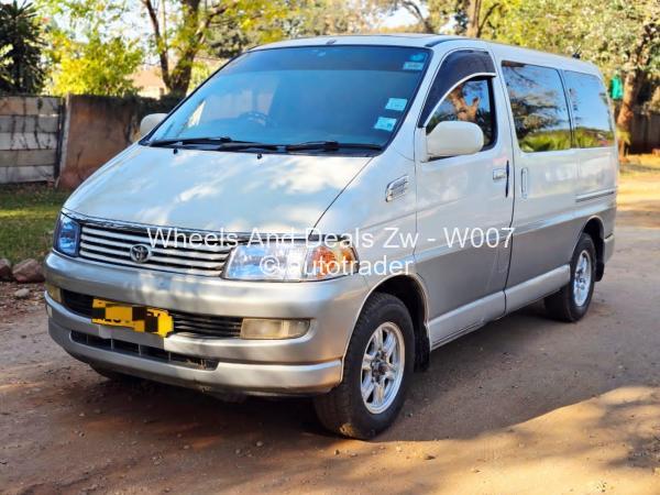 2004 - Toyota  Regius Ace