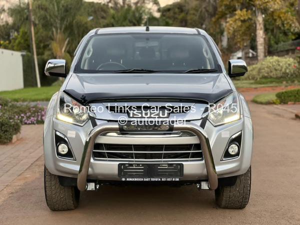 2017 - Isuzu  KB300 LX D-TEQ