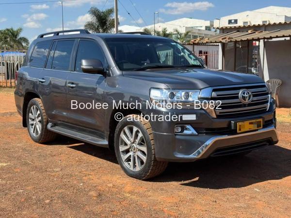 2019 - Toyota  Land Cruiser 200