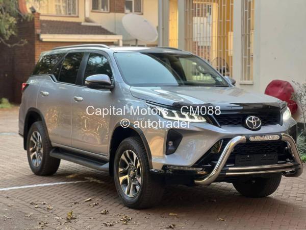 2023 - Toyota  Fortuner