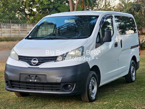 2015 - Nissan  NV200