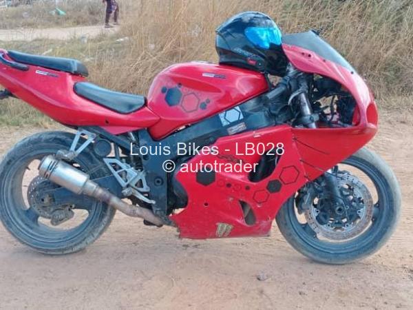  - Kawasaki zx750
