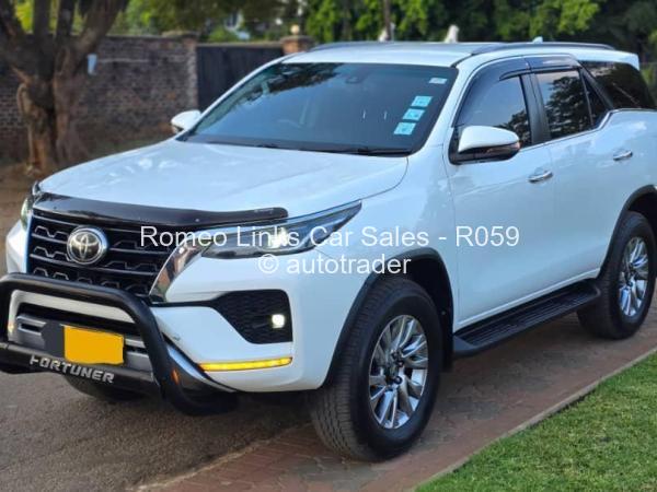 2021 - Toyota  Fortuner