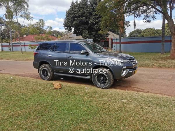 2018 - Toyota Fortuner 2018 - Toyota Fortuner
