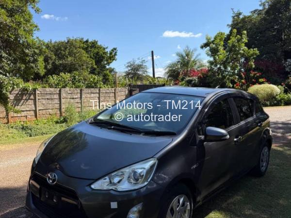 2016 - Toyota Aqua 2016 - Toyota Aqua