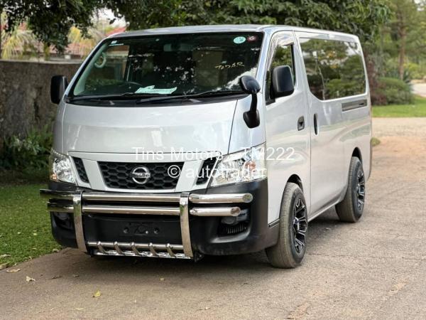 2016 - Nissan  NV350