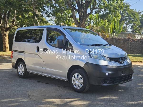 2016 - Nissan  NV350