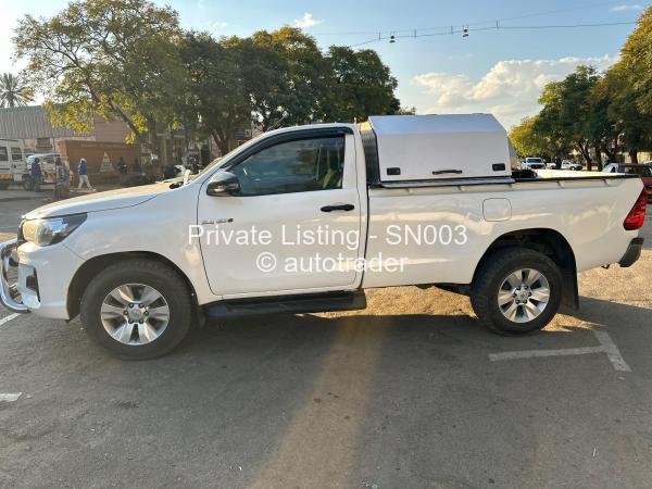 2018 - Toyota  Hilux