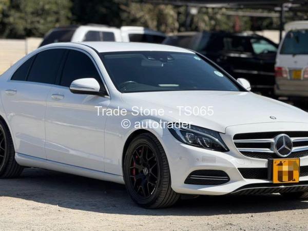 2016 - Mercedes Benz C200