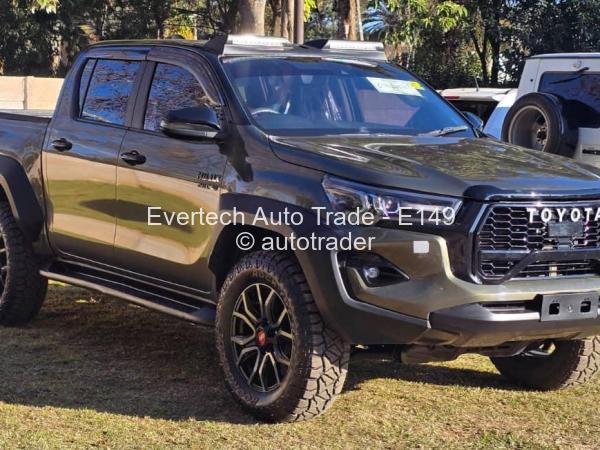 2021 - Toyota  Hilux