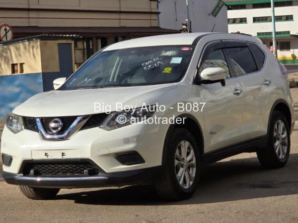 2016 - Nissan  X-Trail