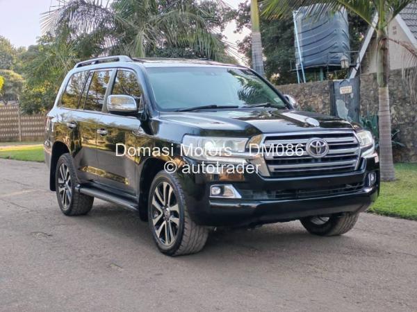 2016 - Toyota  Land Cruiser 200