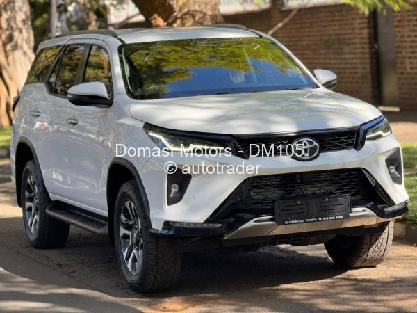 2023 - Toyota  Fortuner