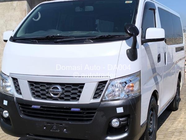 2015 - Nissan  NV350