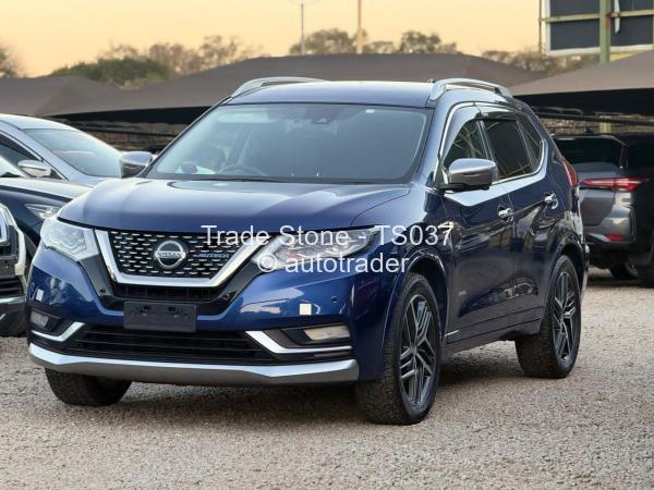 2020 - Nissan  X-Trail