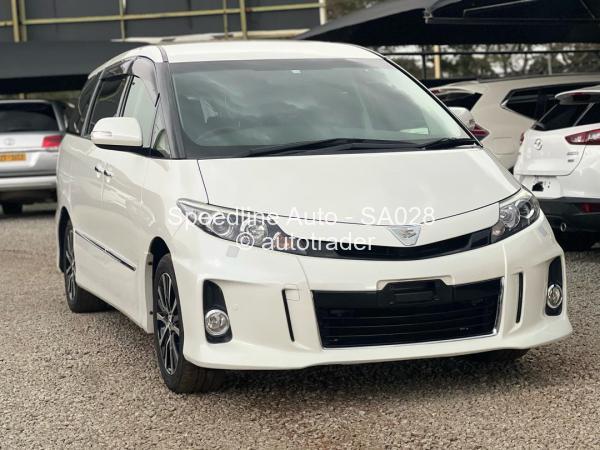2016 - Toyota  Estima