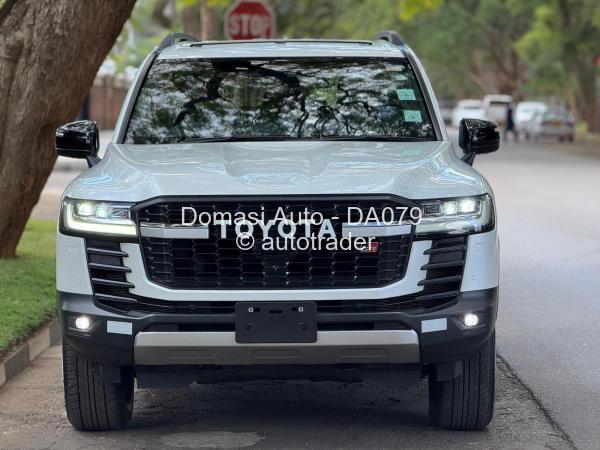 2023 - Toyota  Land Cruiser 300