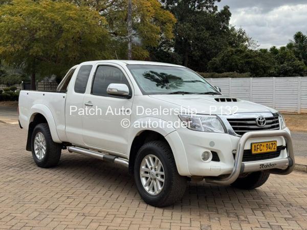 2012 - Toyota Hilux 2012 - Toyota Hilux